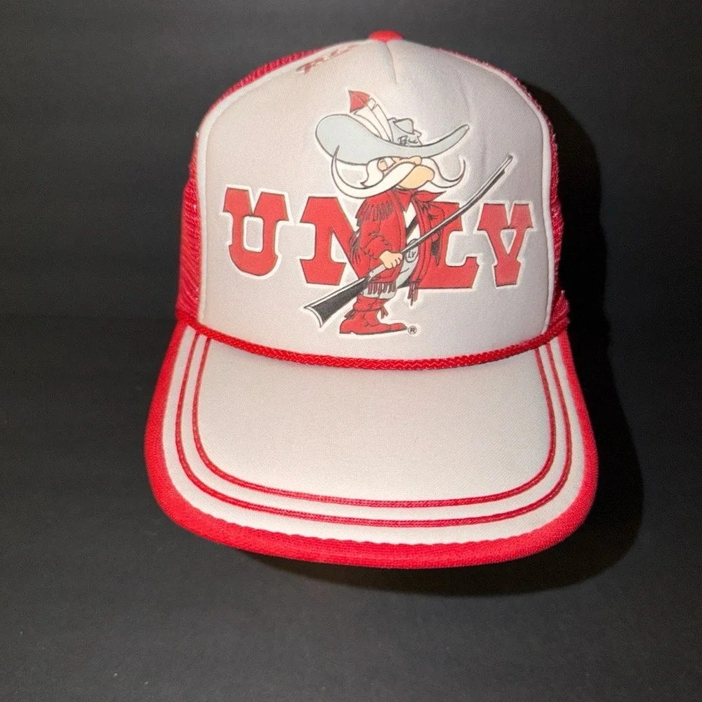 Vintage UNLV Rebels Trucker Hat‎ Hey Reb Mascot Mesh Snapback Red White NCAA Hat